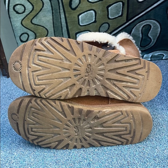 UGG Cream Shearling Boots - Picture 8 of 8